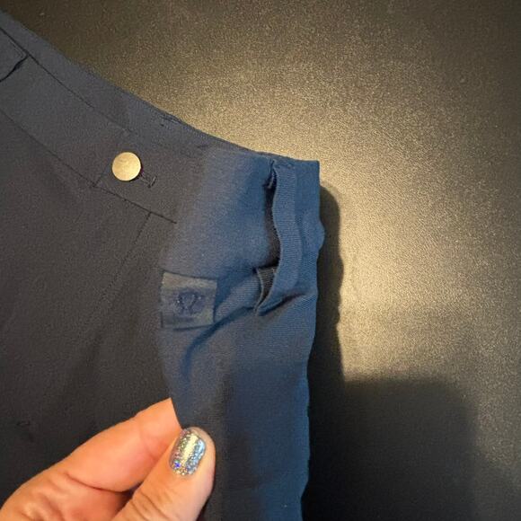 Lululemon Commission Classic Fit Short 9” Navy Blue Size 33 - Picture 6 of 7
